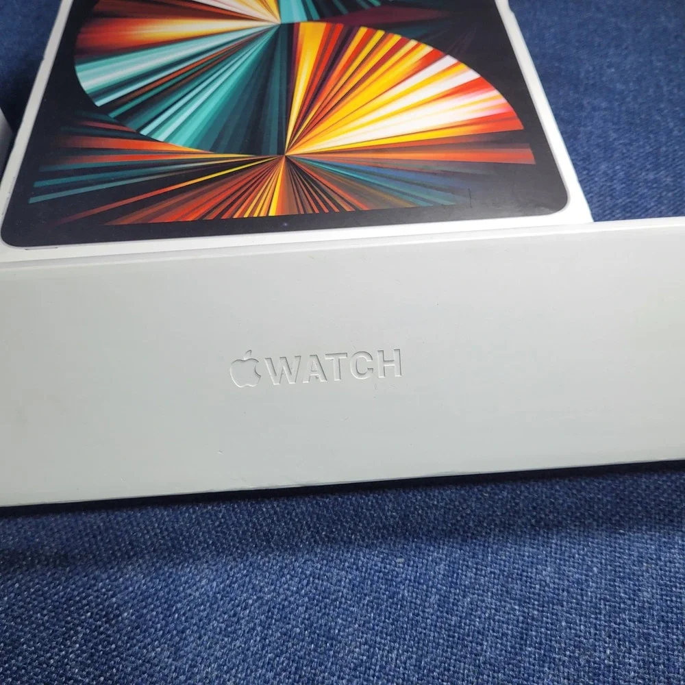 Empty boxes**Apple iPad Pro 12.9 inch Magic Keyboard Apple Watch Series 6 Bundle